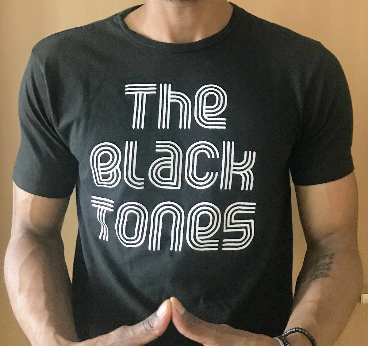Tee Shirt: Logo Black/White